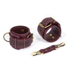 Кожанные БДСМ наручники в подарочной упаковке, фиолетовые LOVECRAFT Handcuffs Purple