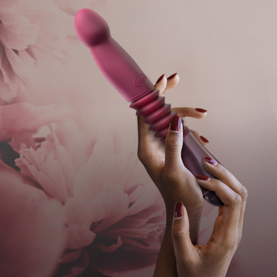 Пульсатор с рельефной поверхностью, красный Temptasia by Blush Trixie Thrusting Dildo Wine Red