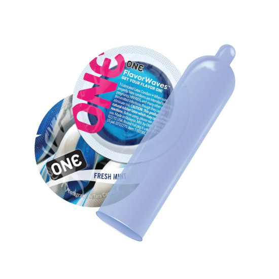 Презервативы в подарочной упаковке ONE FlavorWaves, 12 шт