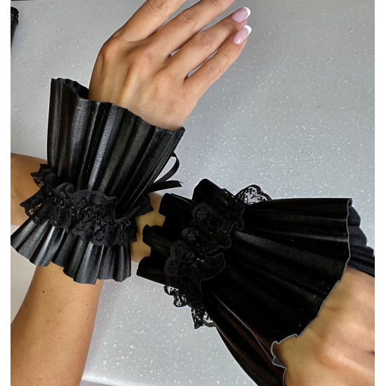 Плісировані манжети-наручники із екошкіри Pleated Cuffs