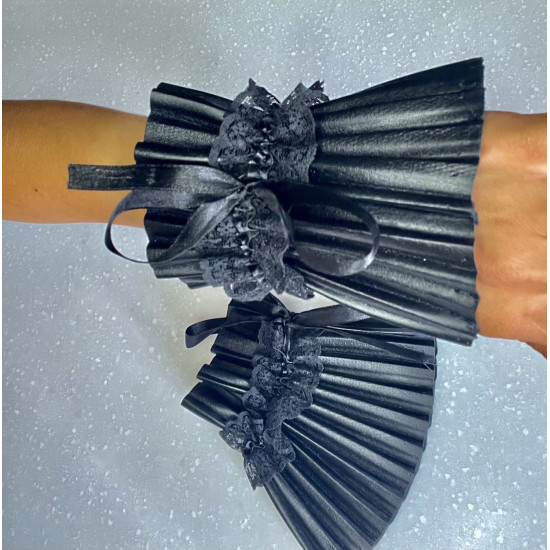 Плісировані манжети-наручники із екошкіри Pleated Cuffs