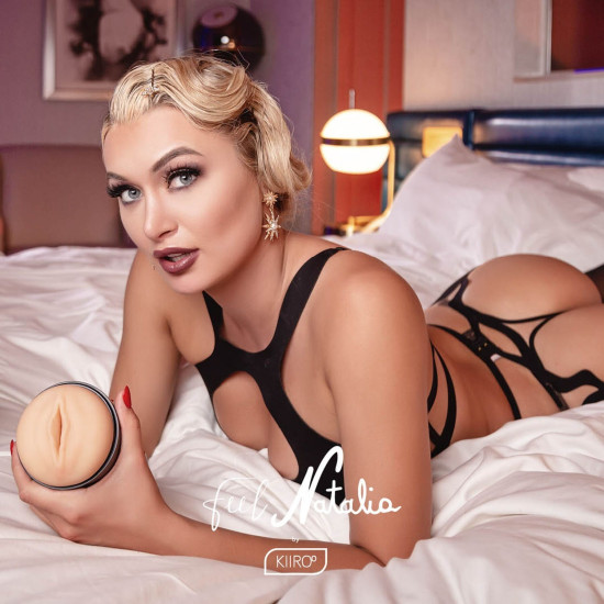Мастурбатор – копия вагины порнозвезды Kiiroo Feel Natalia Starr