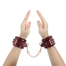 Шкіряні БДСМ наручники зі знімним ланцюжком, бордові Liebe Seele Wine Red Wrist Cuffs