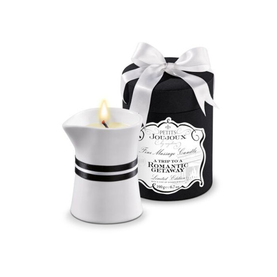 Массажная свеча с ароматом имбирного бисквита в подарочной упаковке Petits Joujoux Romantic Getaway Ginger Biscuit, 190 g