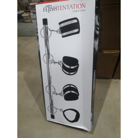 Фиксатор для рук и ног (планка с 4 манжетами) Fetish Tentation Submission Bar With 4 Cuffs (мятая упаковка)