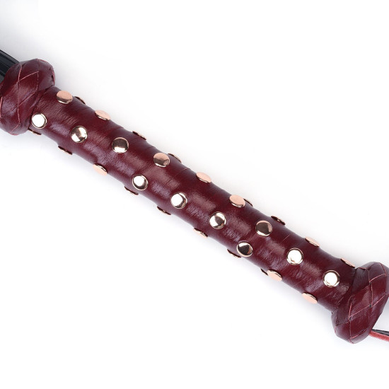 Флоггер из натуральной кожи с заклёпками, красный Liebe Seele Wine Red Studded Flogger
