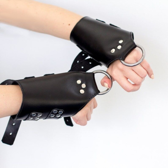 Манжети для підвісу за руки, натуральна шкіра Black Kinky Hand Cuffs For Suspension