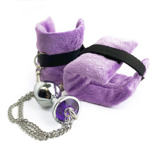 Металева анальна пробка з наручниками, діаметр 3,4 см Art of Sex Handcuffs With Metal Anal Plug Purple, M