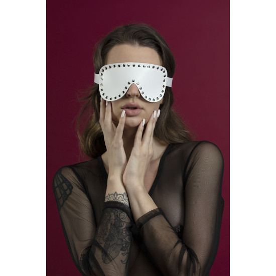 Маска на глаза с заклепками, белая, натуральная кожа Feral Feelings Blindfold Mask with Rivets White