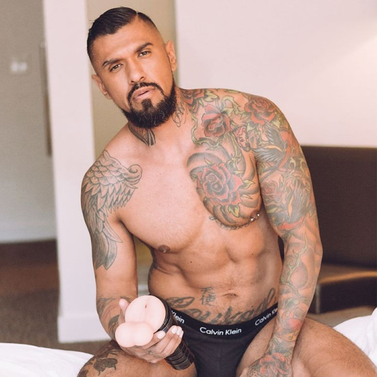 Мастурбатор мужская попка с мошонкой Fleshlight FleshSack