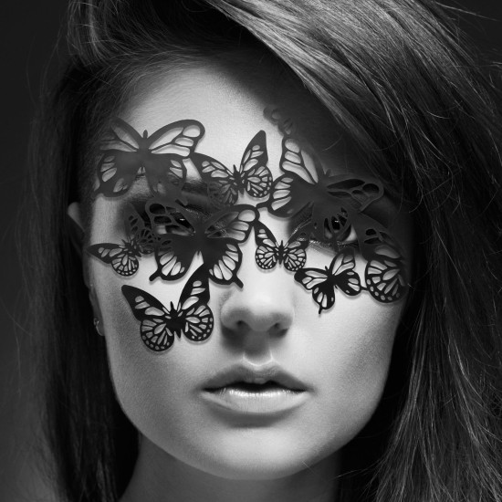 Маска на лицо из винила с клеевым креплением, без завязок Bijoux Indiscrets Sybille Mask